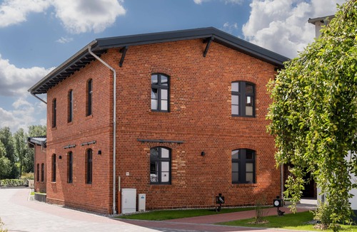 Pasewalk Apartment | Ferienwohnung-301 - Lokschuppen Pasewalk- Guest houses with double room, single room and kitchen