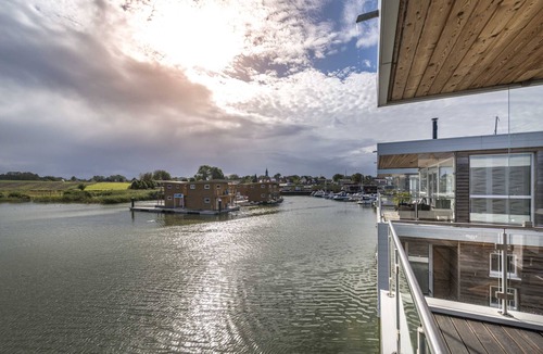 Kroeslin Boat Rental | Floating House 1 Struck with fireplace - 01. Floating Houses (95 m²) with fireplace