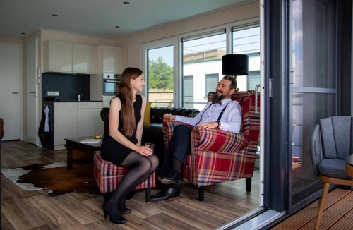 Laasow House | Floatinghouse King: Lake view, terrace & fireplace for 4 guests