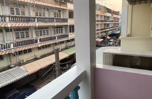 Bang Kho House | For4-7guests private3storey townhouse3bedrooms4beds