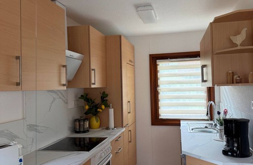 Holenberg House | Friedel, Vacation Home, Shower, Toilet, 2 Bedrooms - Holenberg Vacation Homes