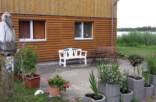 Rodlin Apartment | Generous holiday apartment with a great view from the balcony, amidst nature