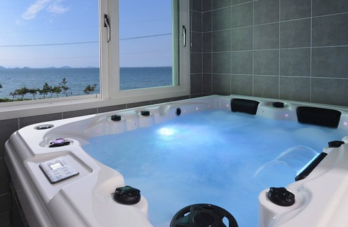 Byeonsan Hotel | Glories Pension