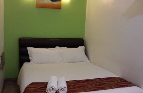 Kampung Gong Pauh Hotel | GOLDEN GATE HOTEL