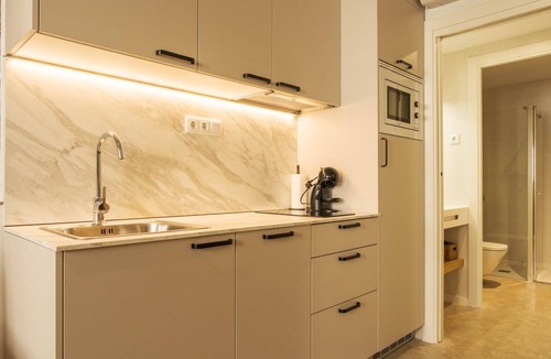 El Port Apartment | Guest Ready - Fira Barcelona Modern Apartments
