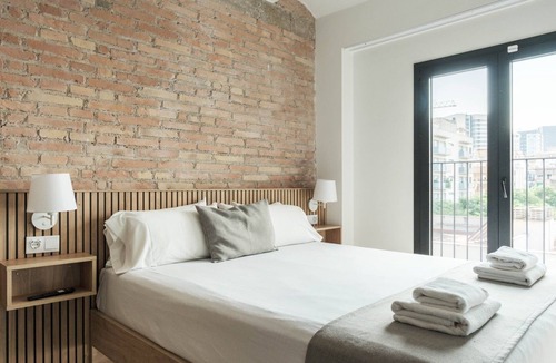 El Port Apartment | Guest Ready - Fira Barcelona Modern Studio