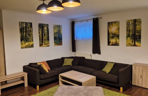 Mecklenburger Seenplatte Apartment | High-quality 120m² basement apartment in Ihlenfeld near Neubrandenburg