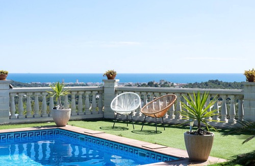Bellvey House | Holiday Home 'Ca L'antiga Pedrera' with Sea Views, Wi-Fi and Air Conditioning