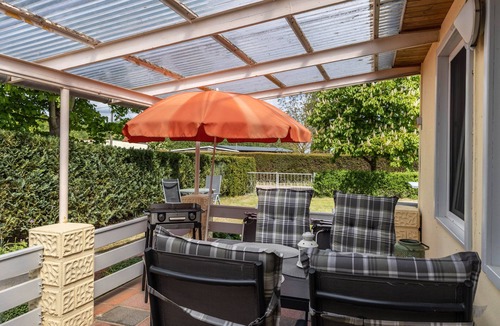 Lochow House | Holiday Home 'Ferienhaus Jupiter' with Private Terrace, Private Garden and Wi-Fi