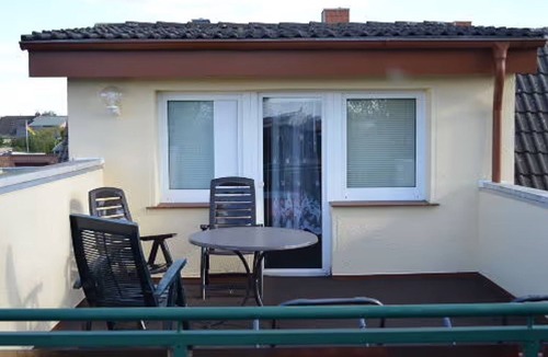 Muritz House | Holiday Home 'Ferienhaus Müritz - Brockmann' with Private Terrace, Shared Garden and Wi-Fi
