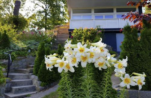 Stechow-Ferchesar House | Holiday Home in Süd-Waldhanglage mit Seeblick by Interhome