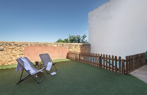 Sant Jaume dels Domenys House | Holiday Home 'Les Orenetes Casa Rural' with Mountain View, Private Pool and Wi-Fi