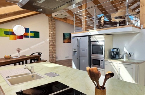 Brandenburger Vorstadt Apartment | HolidayHome Apartments|Luxury Loft-Style Apartment