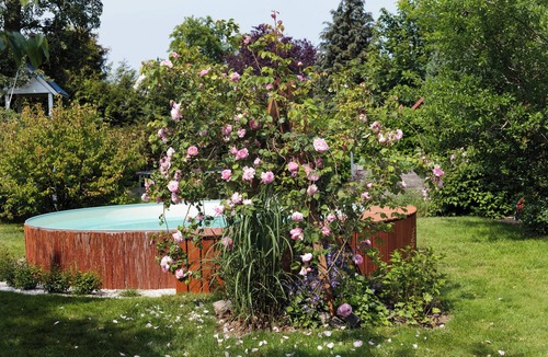 Ricklingen House | Home port: Hanover; large house with a pool, sauna, and beautiful garden