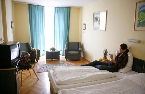 Gellert Hill Hotel | Hotel Bara Budapest