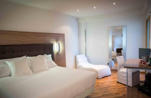 El Bruc Hotel | Hotel Bruc