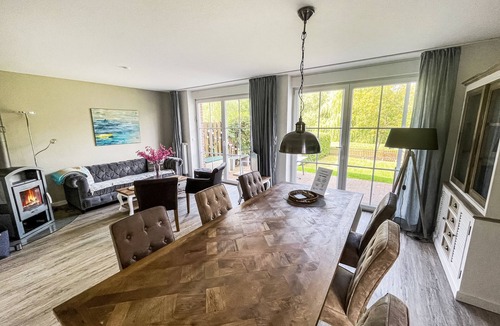 Kaltenhof House | House Sansibar only 700m from the beach with sauna & fireplace and large garden