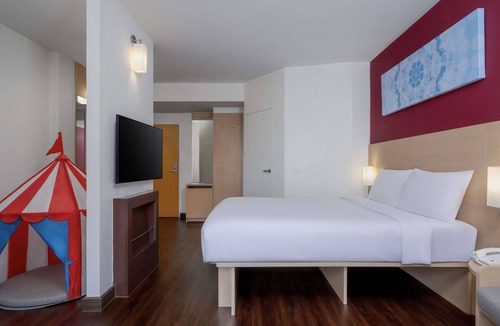 Khlong San Hotel | ibis Bangkok Riverside