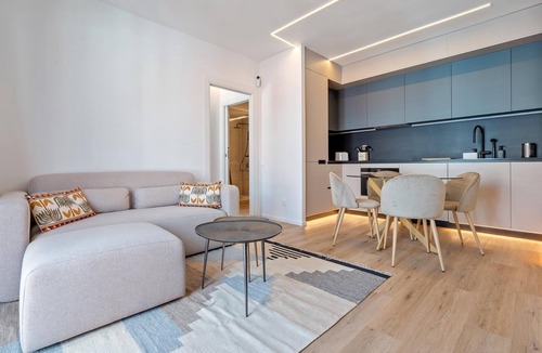 Sant Pol De Mar Apartment | Ideal long stay: central, parking and pool