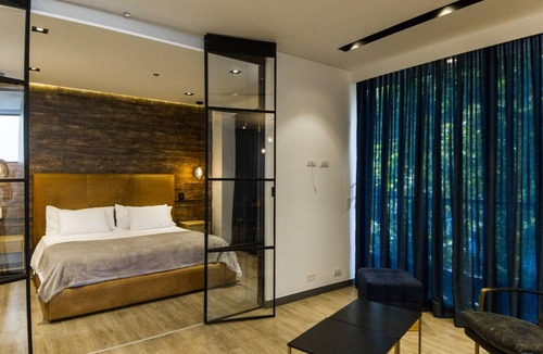 Buenos Aires Apartment | J's Single Bedroom Luxury Apartment In Medellin