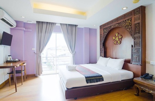Talat Yot Hotel | Korbua House