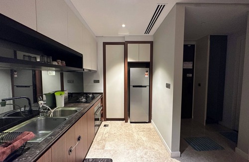 Medan Tuanku Apartment | KUALA LUMPUR APT WITH ROOF TOP GARDEN AND PLAYGROUND