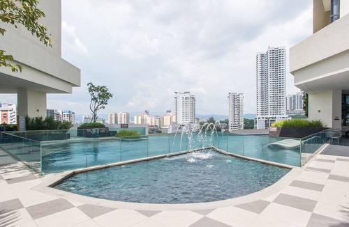Bandar Tun Razak Apartment | Kuala Lumpur KLCC | Stylish & Comfy | 5★ Location, Netflix, Pool + Gym 02