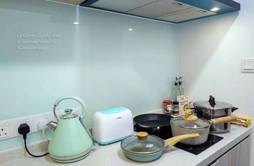 Maluri Condo | "La Gente", The People (rakyat) in Spanish, represents our dedication and passion to serve our guests and meet interesting souls.