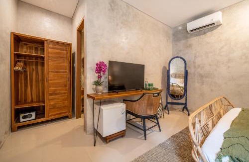 Berawa House | Little Boutique Hotel 108- 30m from beach