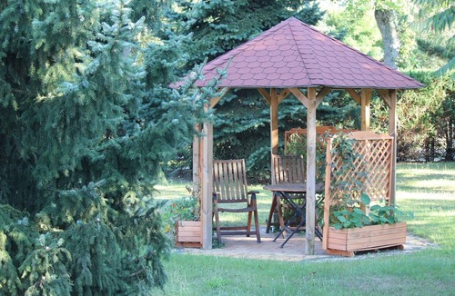 Bornicke House | Lovely cottage in a wooded area with a large garden. Pets welcome.