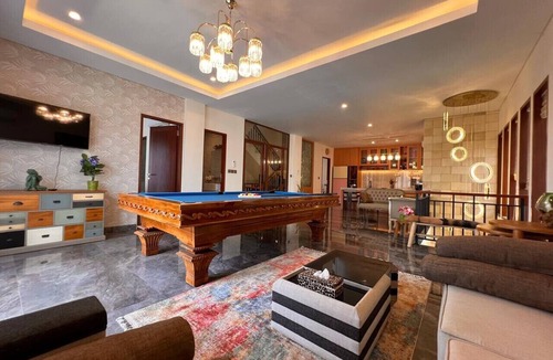 Sanur House | Luxe 5BR Villa Near Sanur Beach w/Pool & Sea View