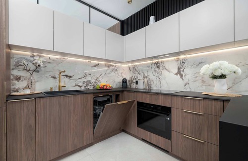 Katowice Apartment | Luxury Apartment with Air Conditioning | 25th Floor
