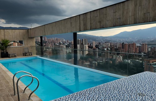 Las Lomas I Apartment | Luxury Loft in El Poblado with Panoramic View of Medellín
