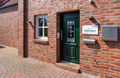 Greetsiel Apartment | Mühlenblick 02 - Moderne Ferienwohnung mit Blick auf die Zwillngsmühlen