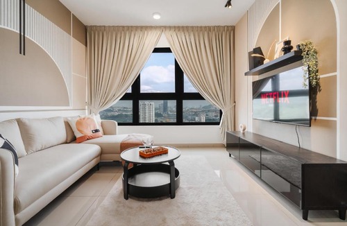 Taman Pertama Apartment | M Vertica Cheras by Xuites - 7 pax - Free Netflix - MRT at 500m - 15 mins to KLCC & TRX