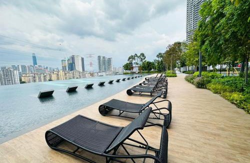 Taman Pertama Apartment | M Vertica KL City 3B2B 8 Pax [Wi-Fi, 2 Carparks]