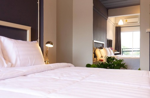Ratchadaphisek Hotel | Mango 10 House