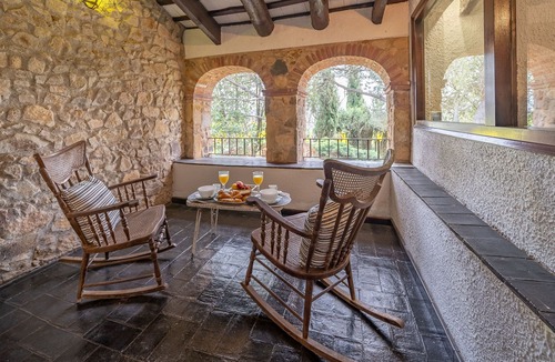 Llagostera Villa | Masia Marco | Pool BBQ Air Conditioning Stunning Garden Ideal for Large Groups