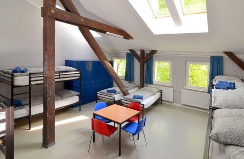 Guben Hostel | Mehrbettzimmer mit Eigenem Badezimmer , Nr. 19 - Hostel in Guben