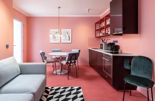 Weissensee Apartment | Memphis Design Loft Duplex -40sqm- near Antonplatz