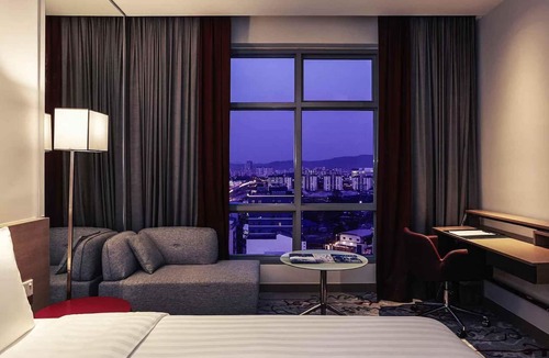 Imbi Hotel | Mercure Kuala Lumpur Shaw Parade