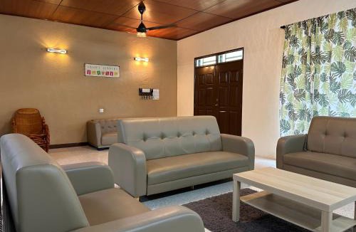 Gelugor House | Minden Stay