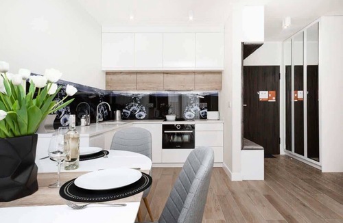 Wola Apartment | Modern Apartment with Air Conditioning | 2 Bedrooms | Parking