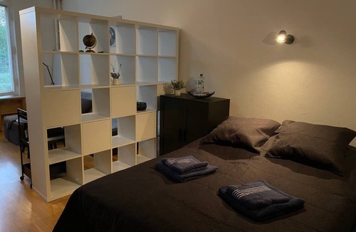 Hakenfelde Apartment | Modern Studio Apartment in Berlin with Garden Near Lake
