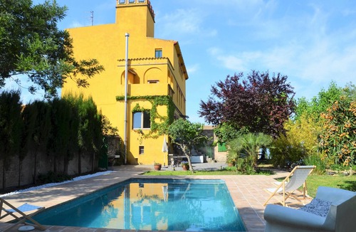 Les Cabanyes Villa | Modernistic huge holiday home with outstanding garden and great location
