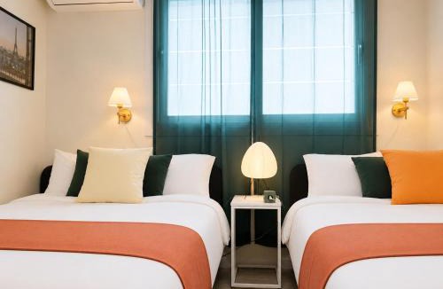 Jung-gu Apartment | Moonlight Rooftop In Daegu Cathedral View & Cozy Room For 8 Guests