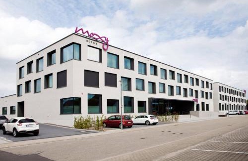 Rust Hotel | Moxy Rust