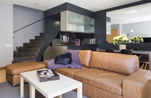 la Vila de Gracia Apartment | My Space Barcelona Penthouse near commercial area with pool and terrace