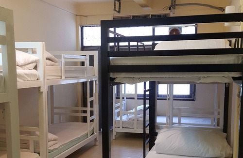 Si Phraya Hostel | Naret Coliving - Hostel - Adults Only