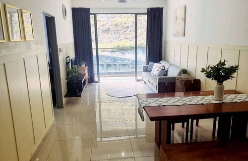 Brinchang Condo | Near BOH - Cozy 3 BR Family-sized condo with steamboat pot